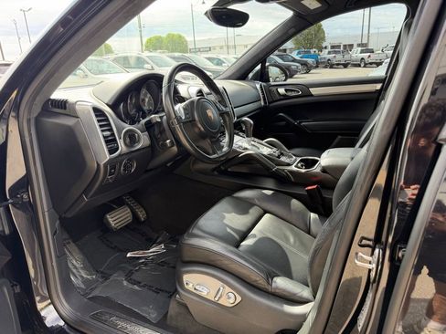 Used 2013 Porsche Cayenne GTS AWD/4WD image 17