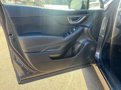 Used 2019 Subaru Forester Premium w/ All-Weather Package image 22