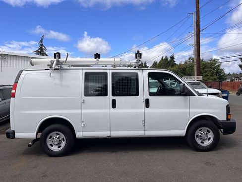 Used 2013 Chevrolet Express 2500 RWD image 6