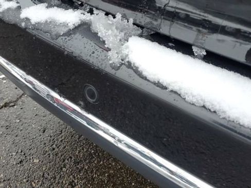 Certified 2024 Chrysler Pacifica Touring-L image 32