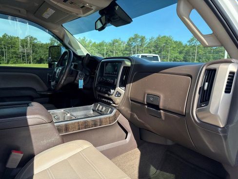 Used 2016 GMC Sierra 2500 Denali w/ Duramax Plus Package AWD/4WD image 10