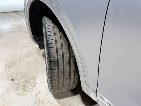 Used 2018 Audi Q5 2.0T Premium Plus w/ Premium Plus Package image 3