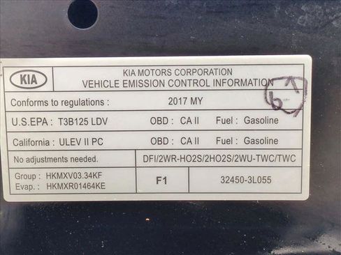 Used 2017 Kia Cadenza Technology image 24