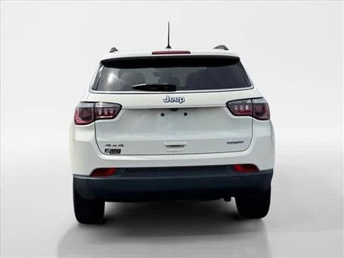 Used 2018 Jeep Compass Latitude AWD/4WD image 4