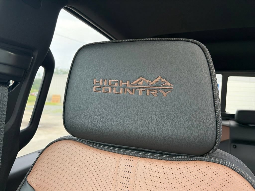 New 2026 Chevrolet Silverado 2500 High Country w/ High Country Premium Package AWD/4WD image 31