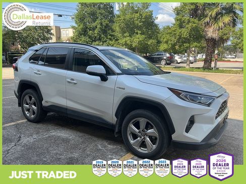 Used 2021 Toyota RAV4 XLE Premium AWD/4WD image 1
