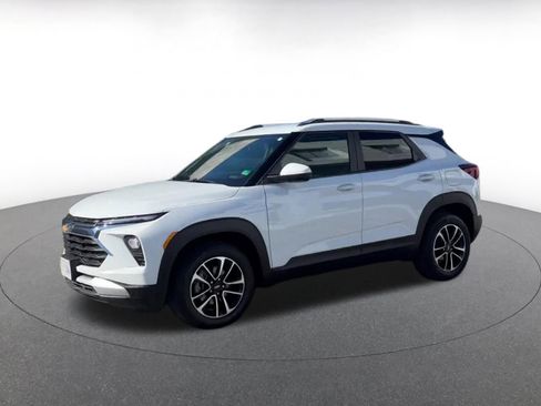Used 2025 Chevrolet TrailBlazer LT image 8