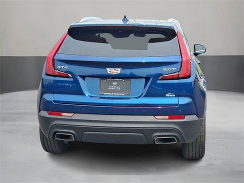 Used 2019 Cadillac XT4 Luxury w/ Cold Weather Package FWD image 6