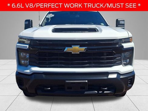 Used 2024 Chevrolet Silverado 2500 W/T w/ WT Convenience Package AWD/4WD image 2