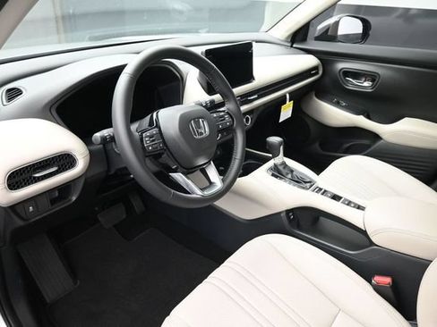 New 2026 Honda HR-V LX image 18