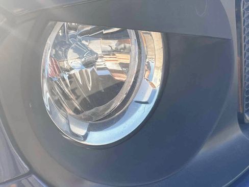 Used 2018 Jeep Renegade Altitude image 25