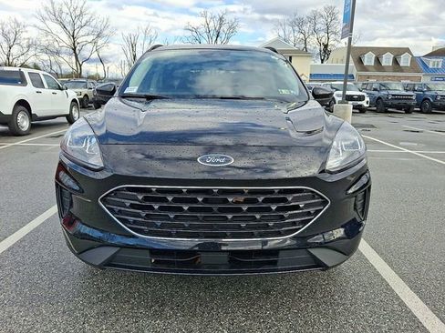 Certified 2022 Ford Escape SE w/ SE Sport Appearance Package image 2