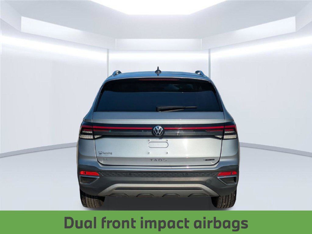 Used 2025 Volkswagen Taos SE AWD/4WD image 5