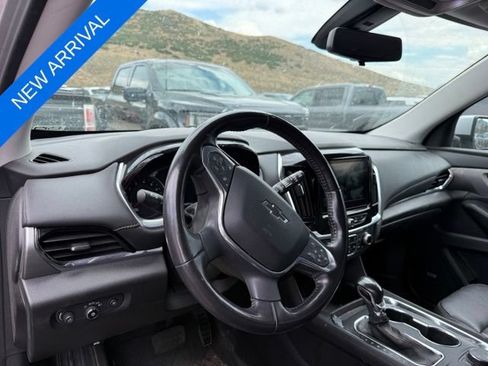 Used 2021 Chevrolet Traverse RS AWD/4WD image 11