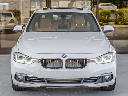 Used 2018 BMW 340i xDrive Sedan AWD/4WD image 5