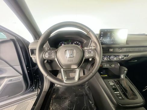 Used 2025 Honda CR-V Sport-L image 14