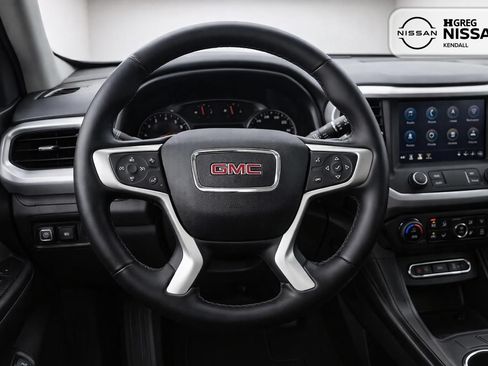 Used 2023 GMC Acadia SLT w/ Preferred Package FWD image 10