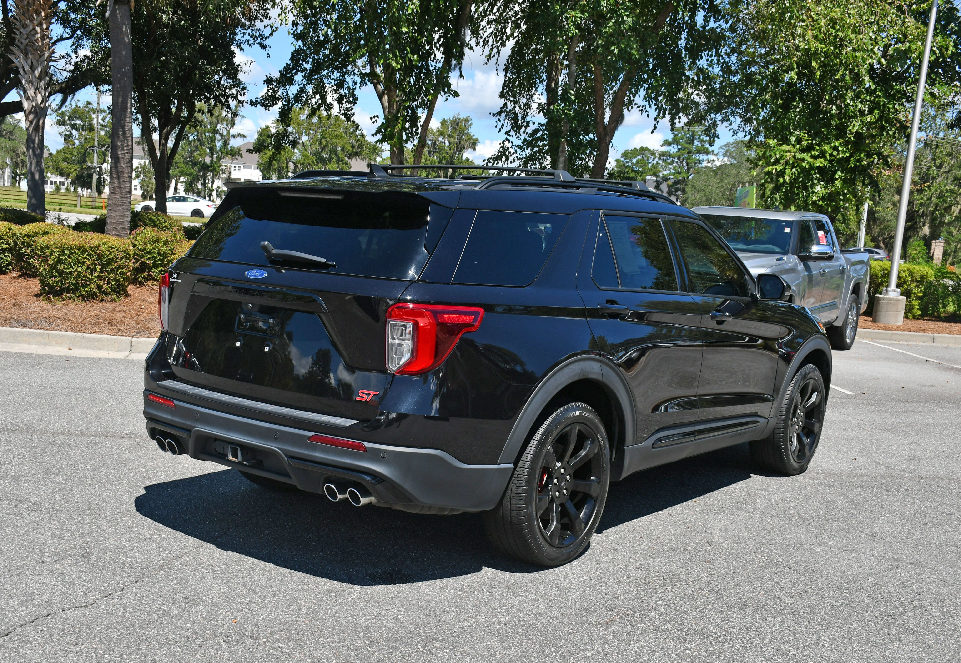 Used 2023 Ford Explorer ST w/ Equipment Group 401A AWD/4WD image 4