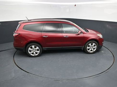 Used 2017 Chevrolet Traverse LT w/ Style and Technology Package FWD image 42