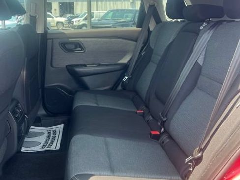 Used 2021 Nissan Rogue S AWD/4WD image 12