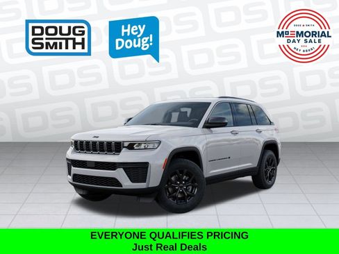 New 2026 Jeep Grand Cherokee Altitude AWD/4WD image 1