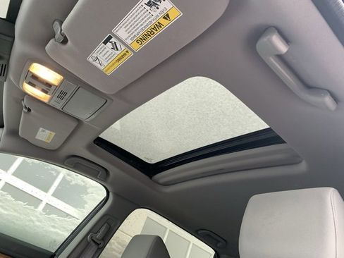 Used 2019 Honda CR-V EX image 6