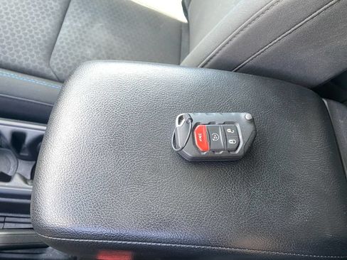 Used 2024 Jeep Wrangler Unlimited Rubicon 4xe AWD/4WD image 30