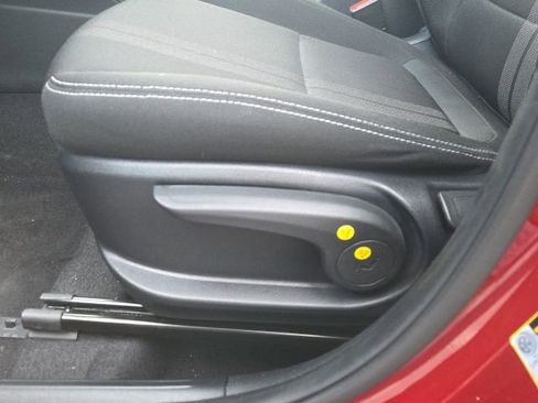 Used 2024 Hyundai Venue SEL image 18