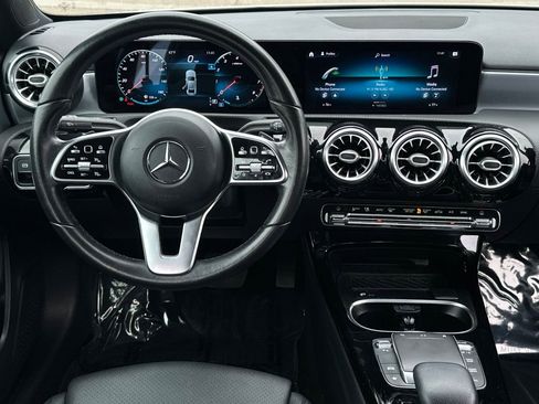 Used 2021 Mercedes-Benz A 220 image 27