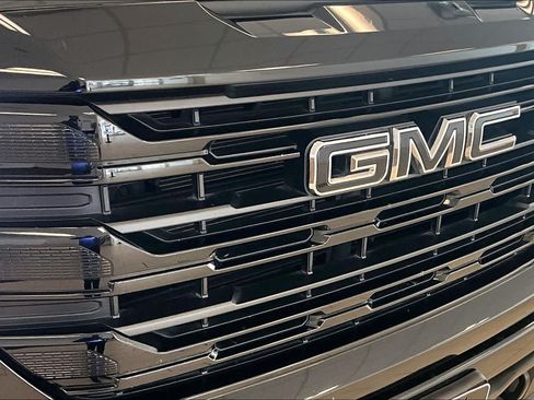Used 2024 GMC Sierra 1500 Elevation RWD image 28