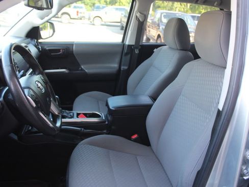 Used 2023 Toyota Tacoma SR5 w/ Technology Package AWD/4WD image 34