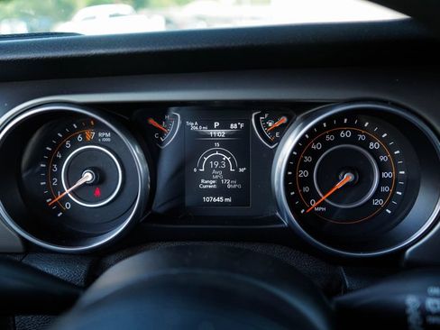 Used 2018 Jeep Wrangler Unlimited Sport AWD/4WD image 26