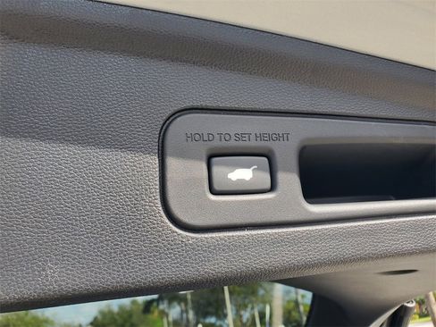 Used 2026 Acura MDX w/ Technology Package image 9