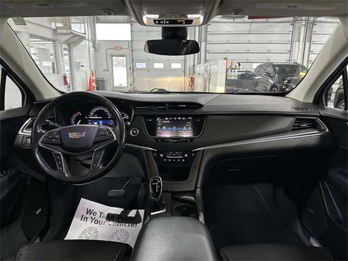 Used 2018 Cadillac XT5 Luxury w/ Driver Awareness Package image 36