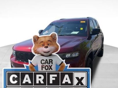 Used 2024 Jeep Grand Cherokee Altitude