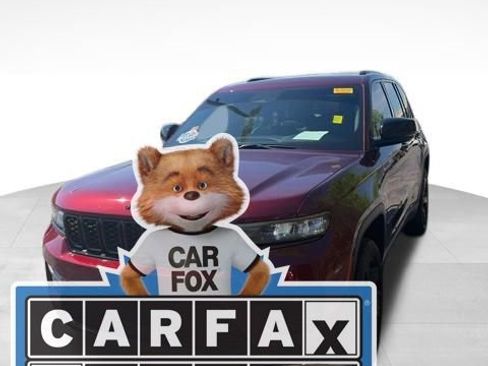 Used 2024 Jeep Grand Cherokee Altitude image 1