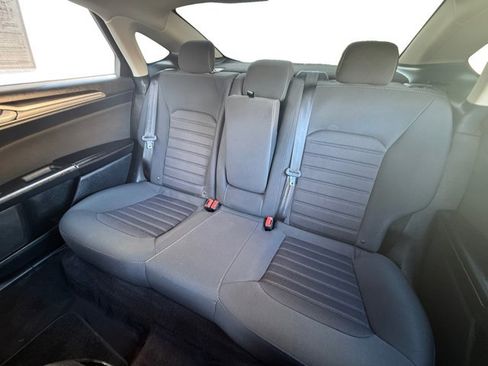 Used 2020 Ford Fusion SE image 11