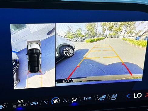 Used 2024 Chevrolet Blazer EV RS image 28