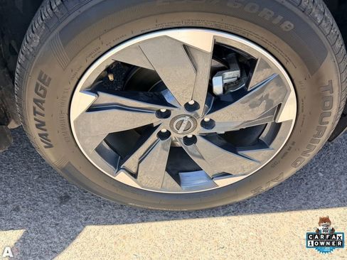 Used 2025 Nissan Rogue SV AWD/4WD image 10