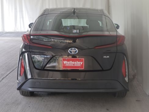 Used 2020 Toyota Prius Prime XLE FWD image 27