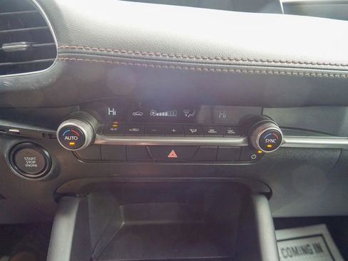 Used 2024 MAZDA MAZDA3 s FWD image 25