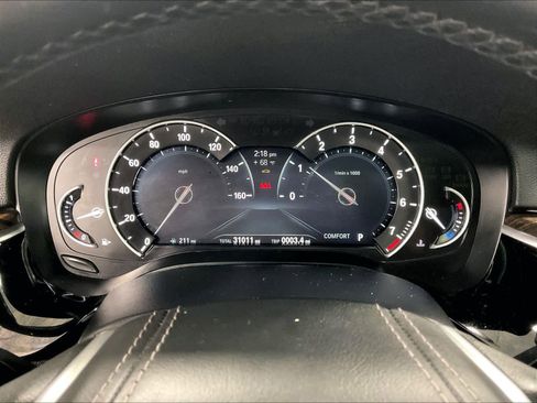 Used 2018 BMW 530i xDrive w/ Premium Package image 25