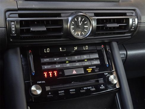 Used 2024 Lexus IS 300 F Sport image 20