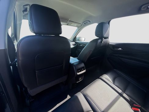 Used 2020 Chevrolet Equinox Premier image 24