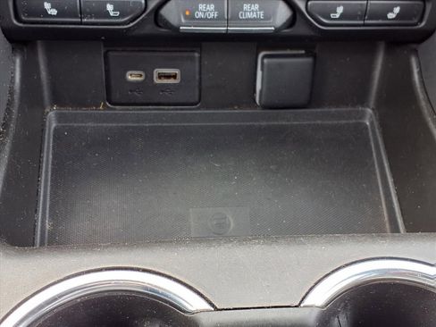 Used 2022 Chevrolet Tahoe LT w/ Luxury Package image 19