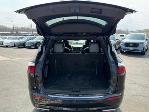 Used 2022 Buick Enclave Essence w/ Experience Buick Package AWD/4WD image 12
