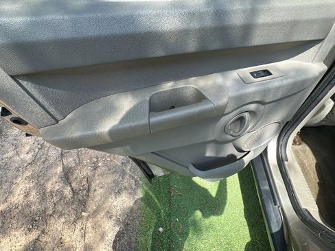 Used 2006 Jeep Commander 4WD image 15