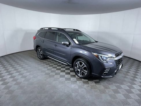 Used 2023 Subaru Ascent Limited w/ Technology Package image 2