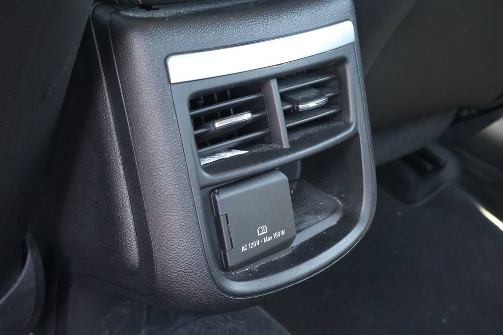 Used 2016 Chevrolet Impala LTZ w/ Enhanced Convenience Package FWD image 34
