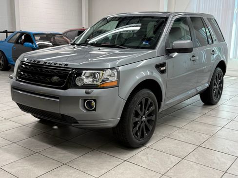 Used 2015 Land Rover LR2 HSE AWD/4WD image 3